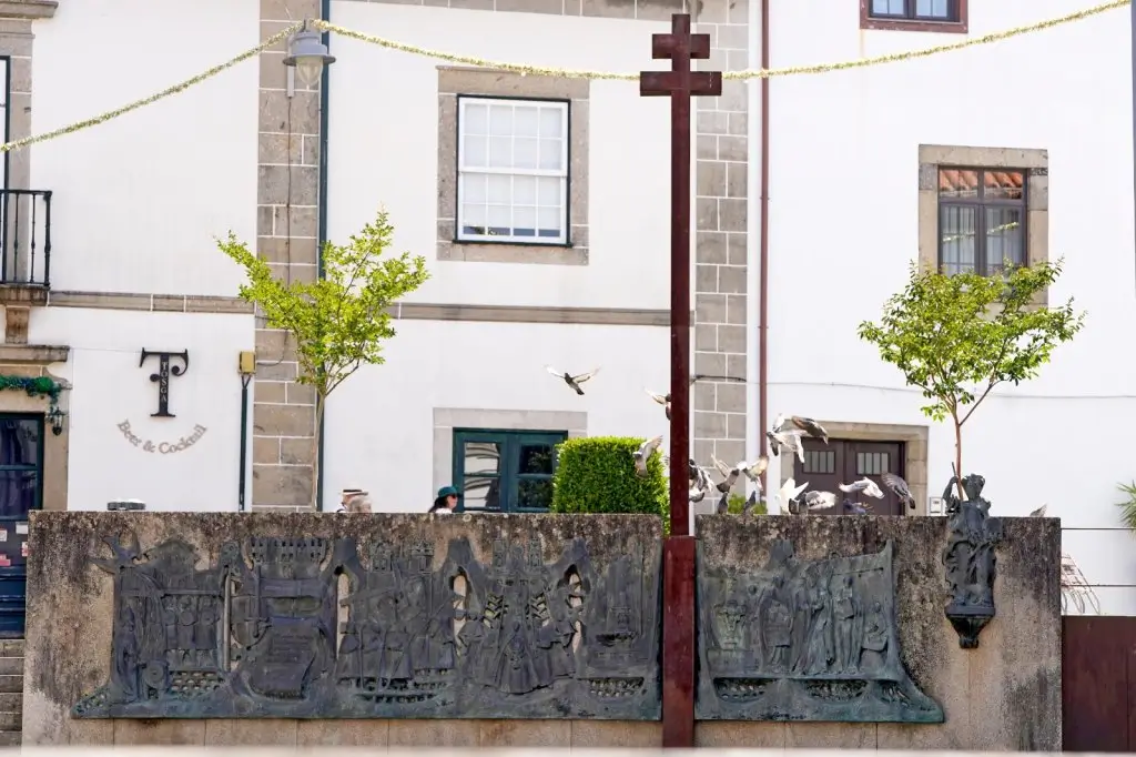 Monumento aos Arcebispos de Braga