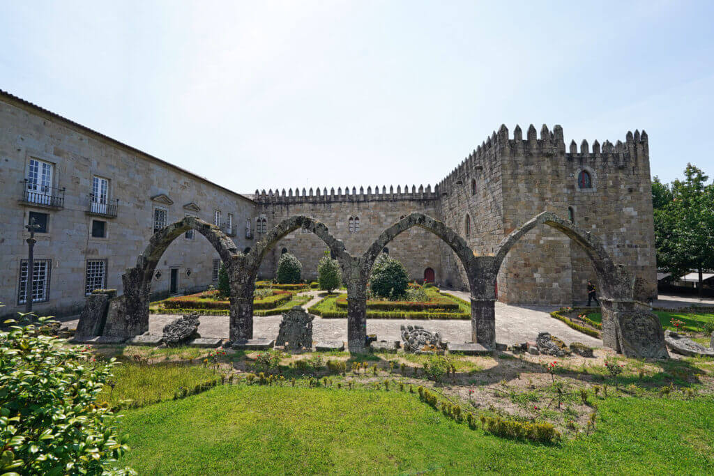 Paço Arquiepiscopal Medieval