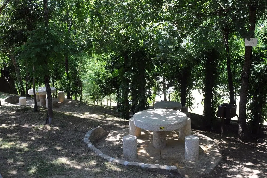 Parque de Lazer e Merendas de Cunha