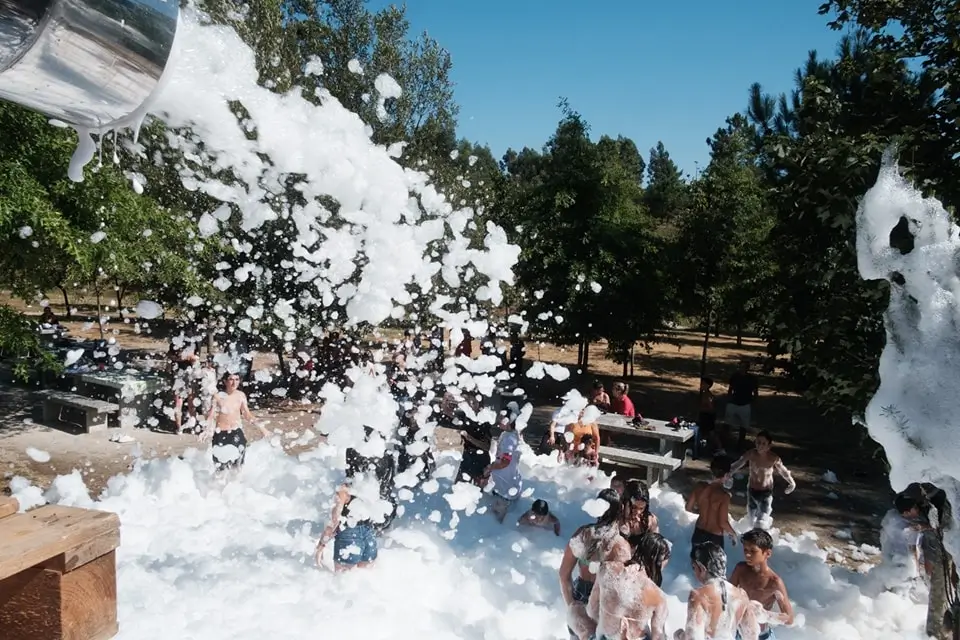 Festa da Juventude – Sobreposta