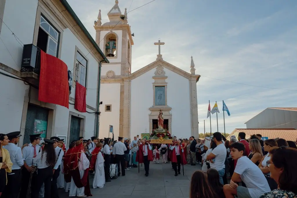 Grandiosas Festividades em Honra de São Miguel – Frossos