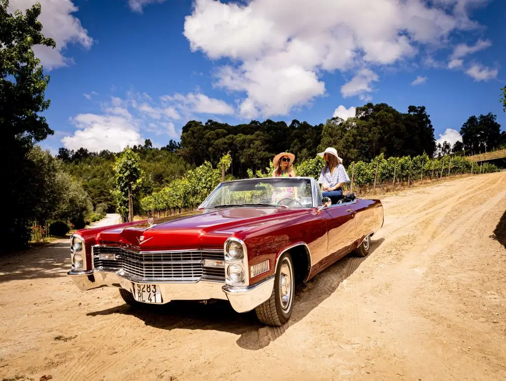 Transfer com Carros Clássicos